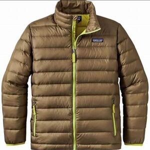 Like New Boys Patagonia Down Sweater Jacket size Medium